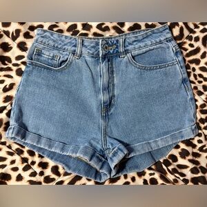 💕Brandy Melville Jean Shorts💕